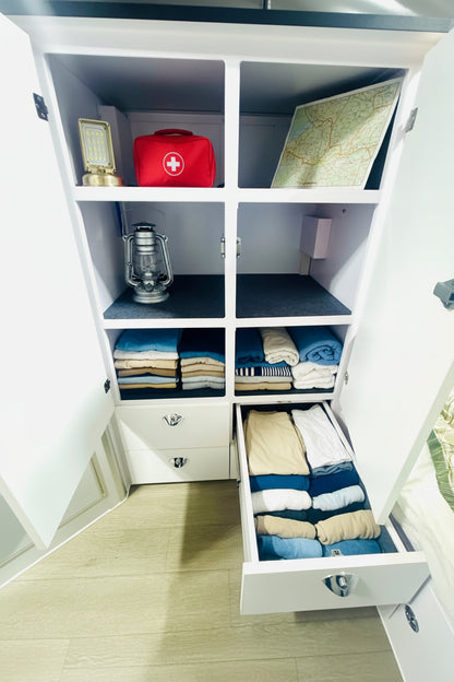 CARAVAN T-REX T13 – ENSUITE BUNKS