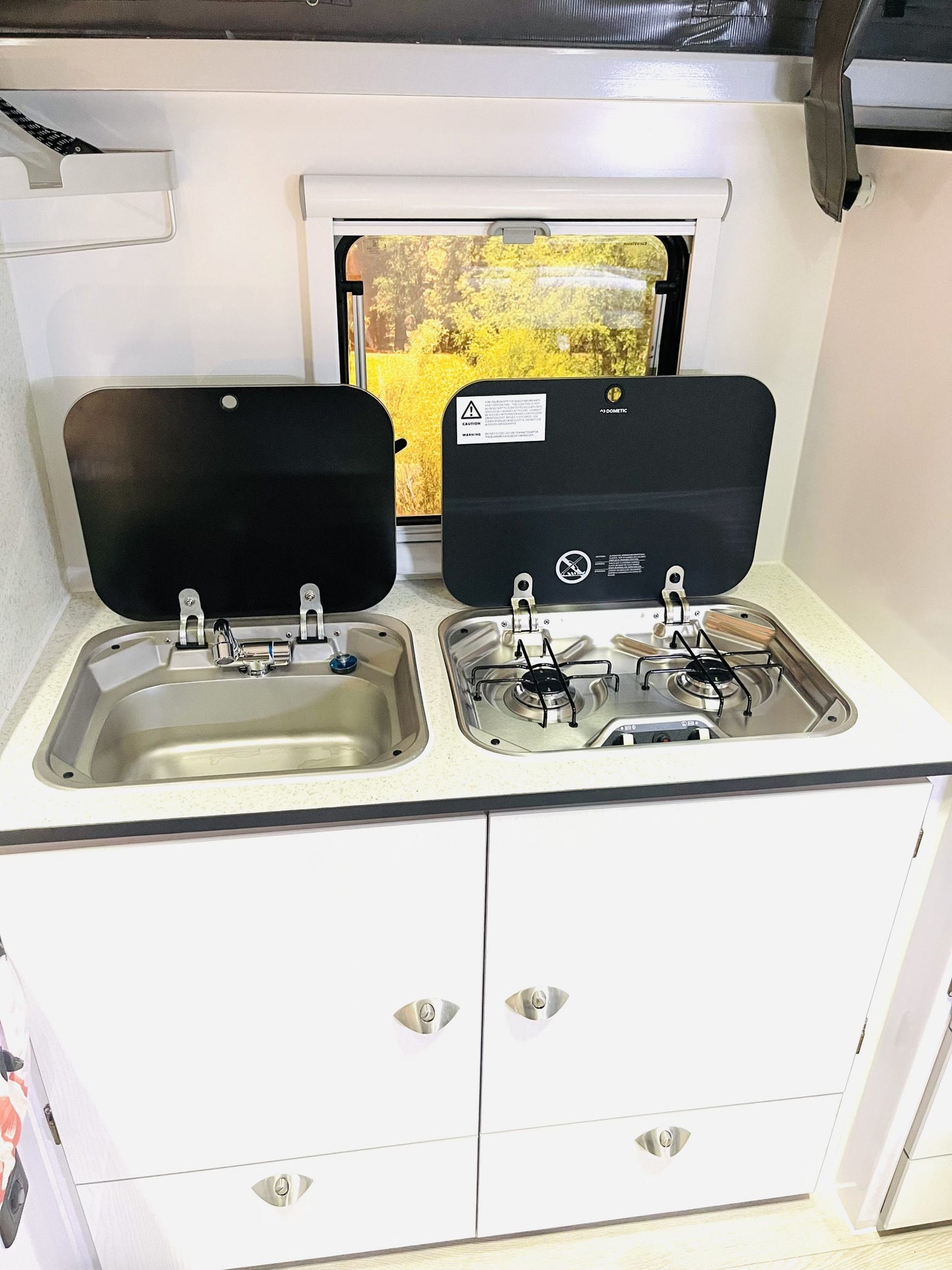 CARAVAN T-REX T16 LUX ENSUITE